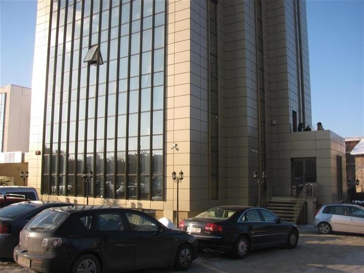 Spatii pentru birouri - disponibil Demisol - 210 - 1