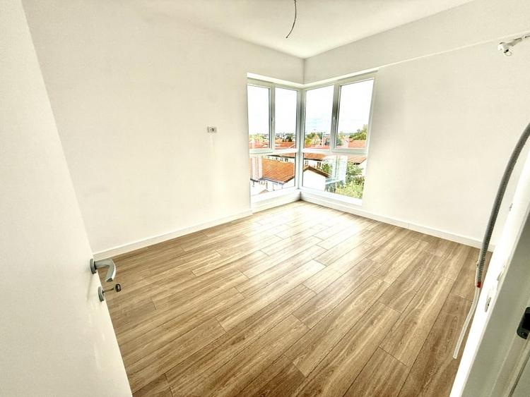 Pipera Azur acces A3 spatiu parter cu terasa - 2