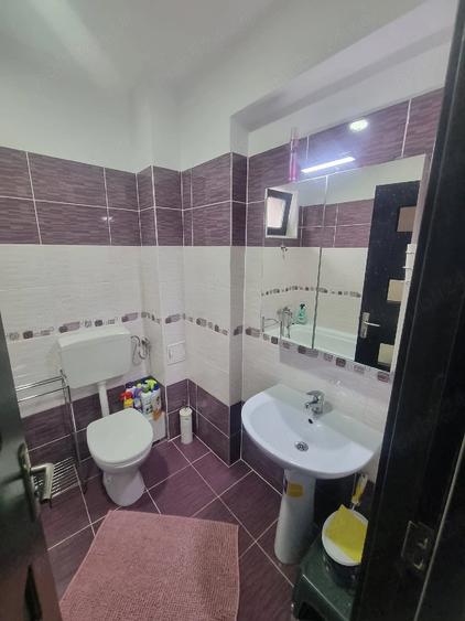 Apartament cu 2 camere decomandat în Berceni
