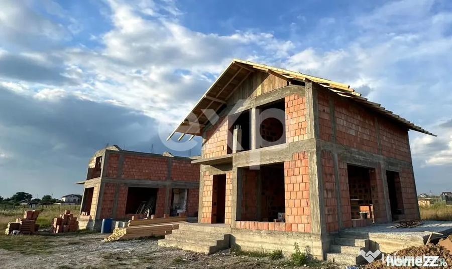 Casă cu 4 camere cu Teren 378 Mp în Clinceni