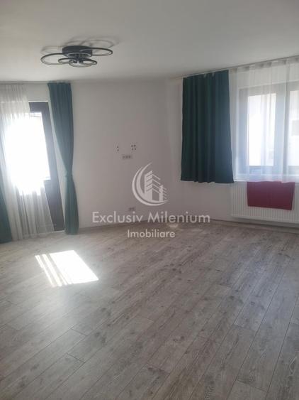 Casă individuală cu 5 camere cu Canalizare în Domenii