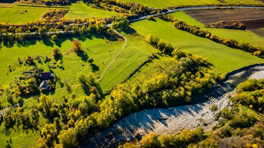 1.6 ha cu acces direct din DN | Rau pe proprietate | Drumul spre Belis-Fantanele - 6
