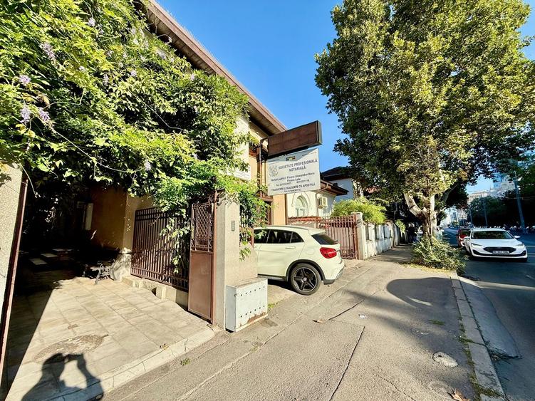 VILĂ DE VANZARE – BARBU VĂCĂRESCU  -- ȘTEFAN CEL MARE. - 1