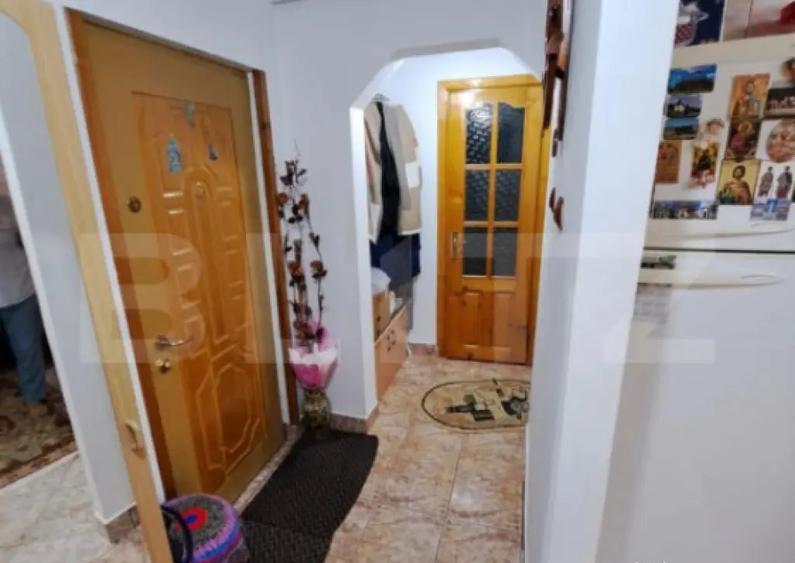 Apartament 2 camere, 52 mp, decomandat, zona Zamca - 1