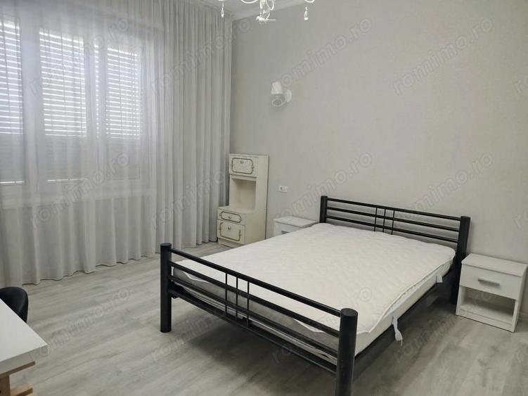 Apartament 3 camere la casa ,ultracentral, 550 E neg. Comision 50% - 6