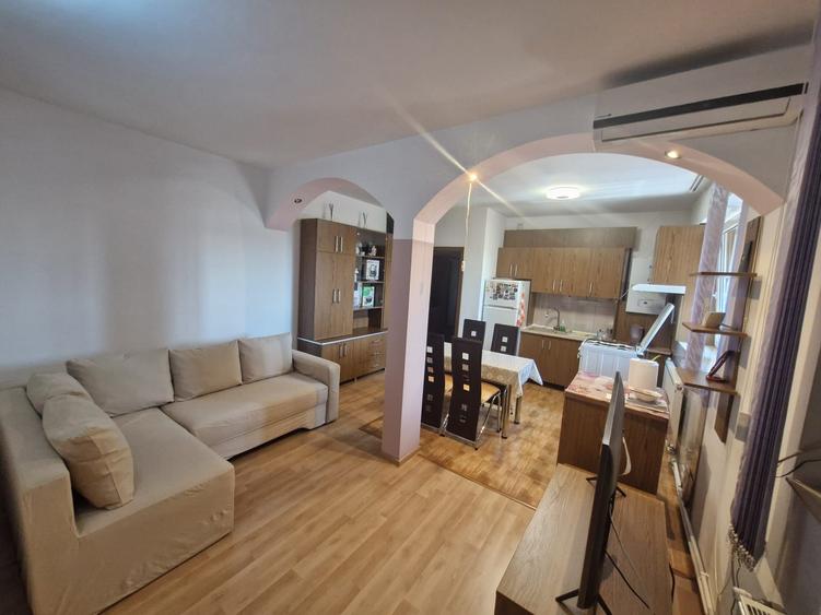 Vand ap 2 camere et 5/5 Craiovita Noua - 1