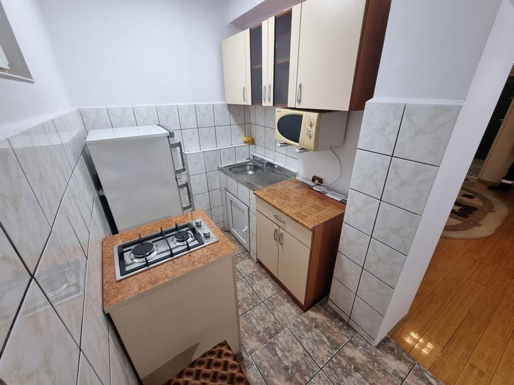 Garsoniera zona Km 4 - 3