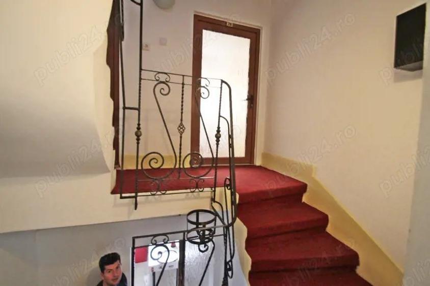 Inchiriez Vila - Zona Stadion - DACIA 10 camere - 7