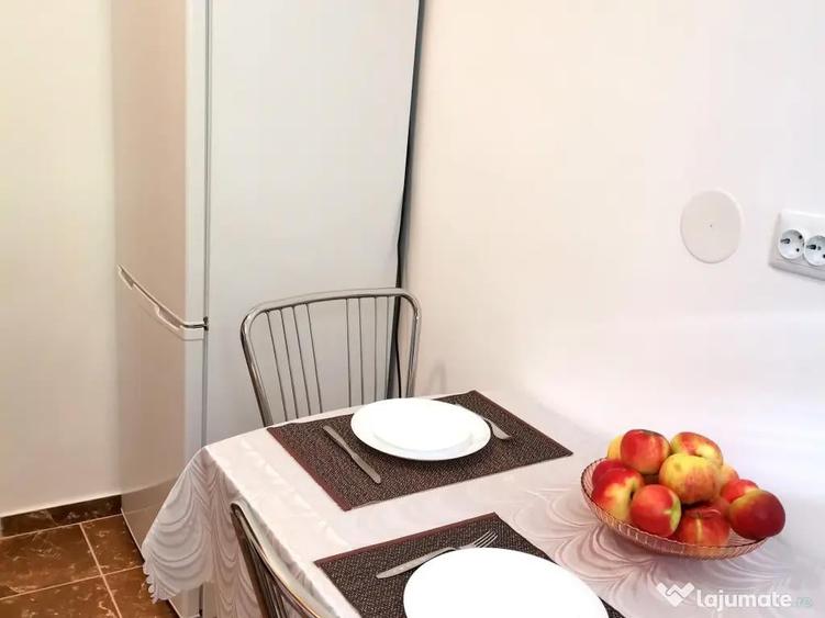 Inchiriez apartament cu 2 camere in Campina, renovat, central - 6