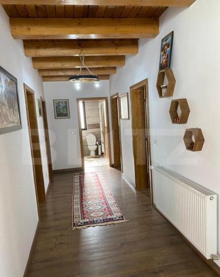 Casa de vanzare in Colibi?a, aproape de lac - 11