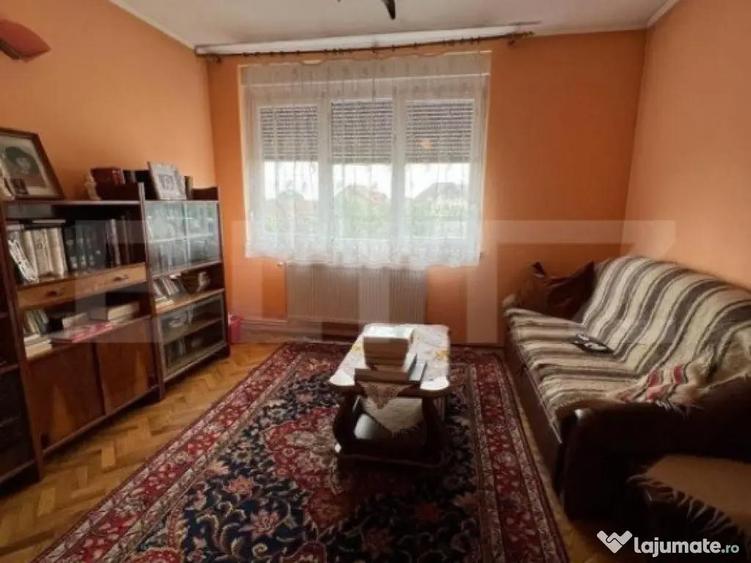 Casa 274 mp, teren 443 mp, zona centru LIVADA, pretabila si - 1