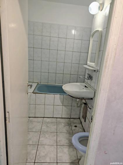 Vand apartament cu 3 camere - 1