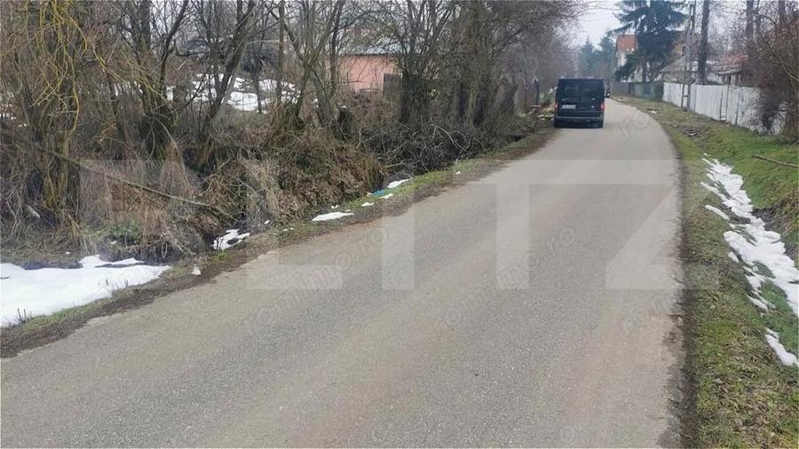 Teren 2.700 mp cu deschidere 22 ml lini?te, natura ?i acces rapid la ora? - 3