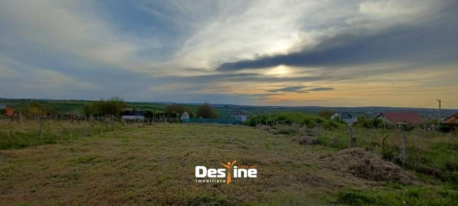 Barnova - Teren Intravilan 974 Mp, utilitati, drum betonat - 2