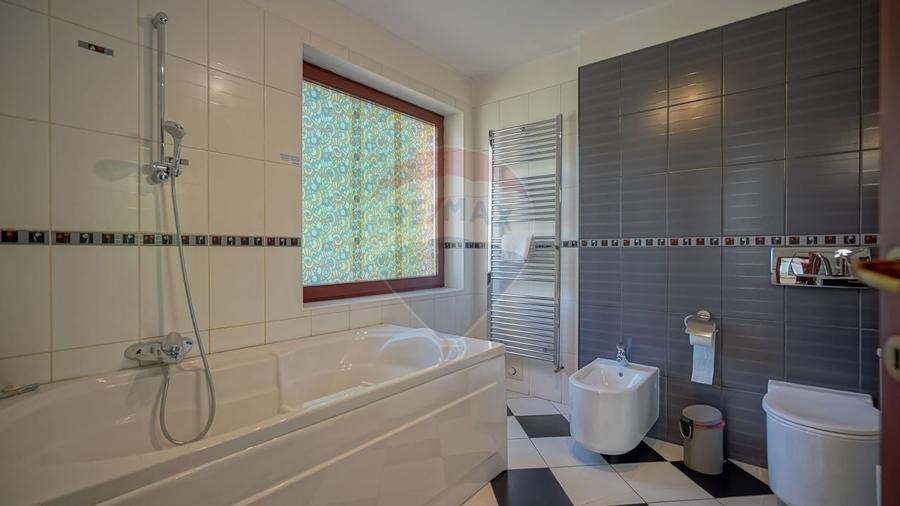 VILA PANORAMICA PE DRUMUL POIENII –PRIVELISTI UNICE ASUPRA BRASOVULUI - 23