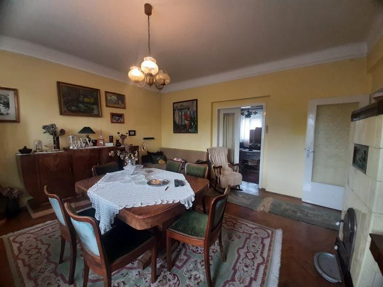 Apartament spațios  central – 120 mp construiti - 2