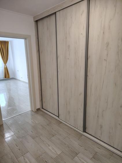 Apartament de 65 mp cu 2 camere si 2 balcoane, semidecomandat, etaj 3 - 6