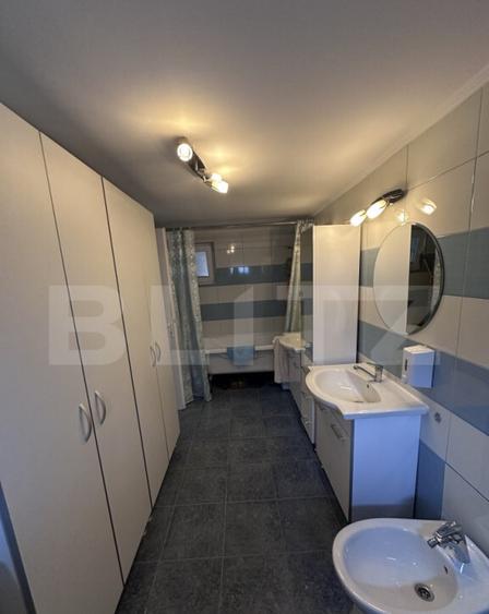 Casa de vanzare, zona deosebita , teren generos,Sali? - 24