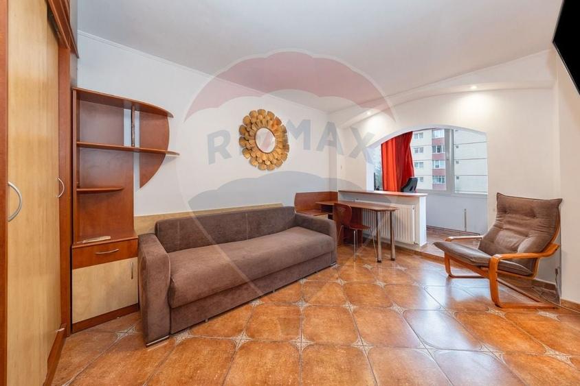 Garsonieră de vânzare mobilată și utilată Răcădău - Brașov - 1