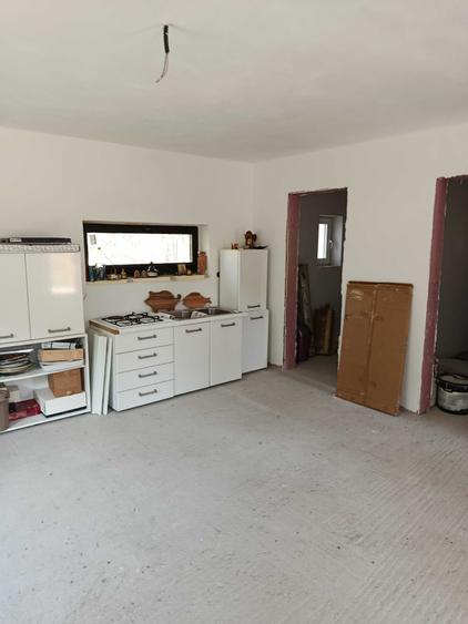 Casă cu 2 camere în Poieni