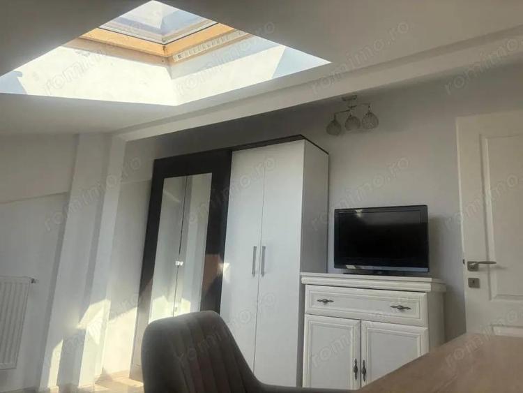 Apartament 3 camere Laminorului decomandat 85 mp, etaj 3 ,metrou 4 min - 7