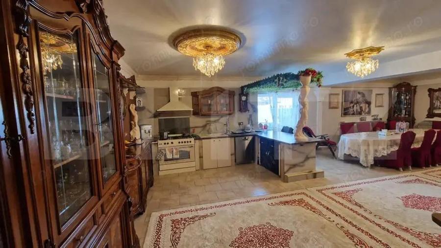 Casa exclusivista cu 4 dormitoare, 390 mp utili, zona Calea Moldovei - 18