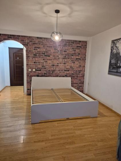 Sala Palatului, Brezoianu - 3