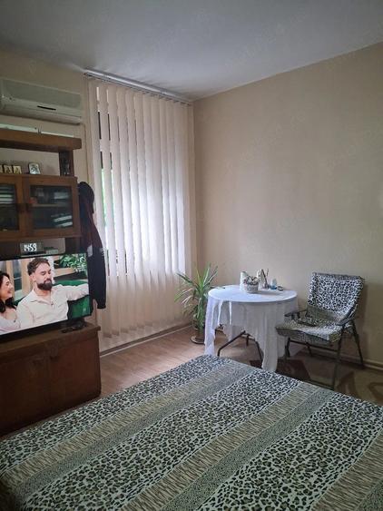 Vind apartament 2 camere - 1