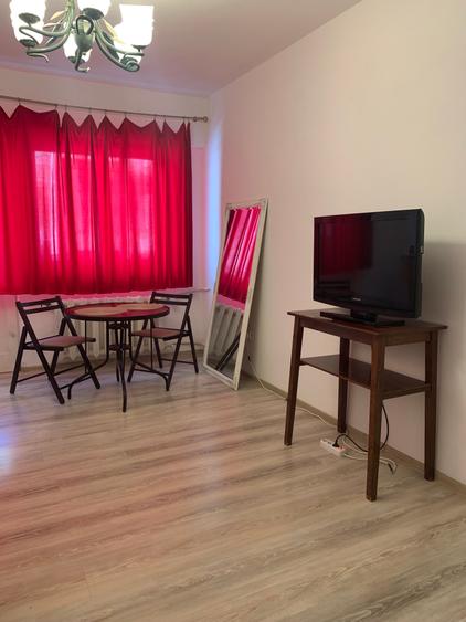 Centru-Tomis Mall-Apart 3 cam dec et 2/4 mob utilat preț 400 euro - 2