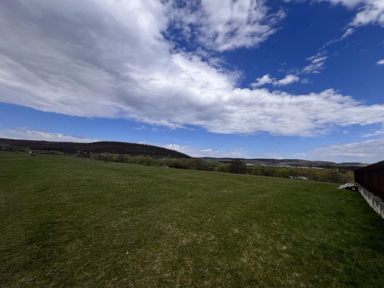 Teren intravilan , 1.000 mp , zona Motel Gilau - 2