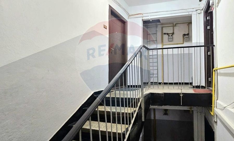 Apartament cu 2 camere de vânzare, strada Milcov - 8