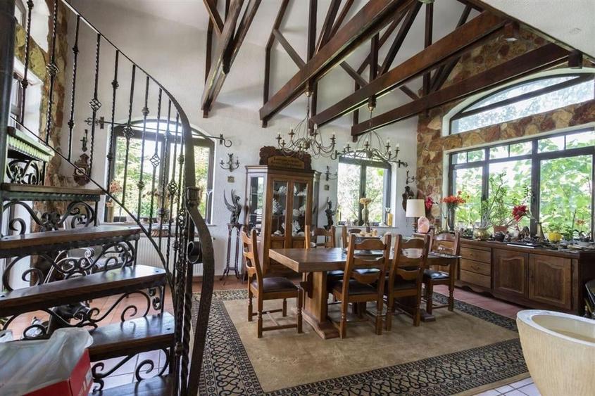 Vila pe malul Lacului Snagov, Piscina, 2 Foisoare, Garaj - 16