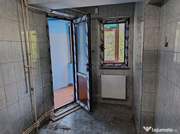De vanzare apartament cu 2 camere, et. 2, Micro 13, 53.00... - 6
