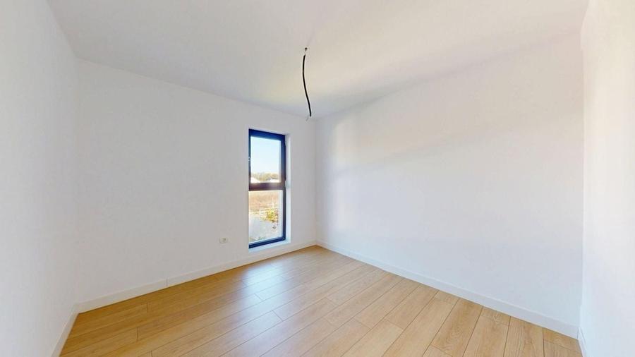 CASA DE LANGA PADURE, Clinceni str. Mierlei 73J - 16