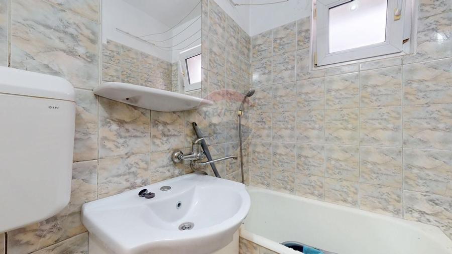 De vânzare: 2 camere, baie cu geam, etaj 2 - 7