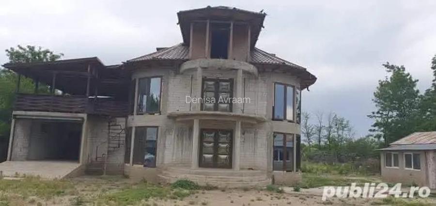 Vand vila lo rosu in ?u?esti jud BrailaVila + teren 2750 mp in ?u?e?ti, Braila | 150.000 | Schimb Vand vila lo rosu in ?u?esti jud BrailaVila + teren 2750 mp in ?u?e?ti, Braila | 150.000 | Schimb