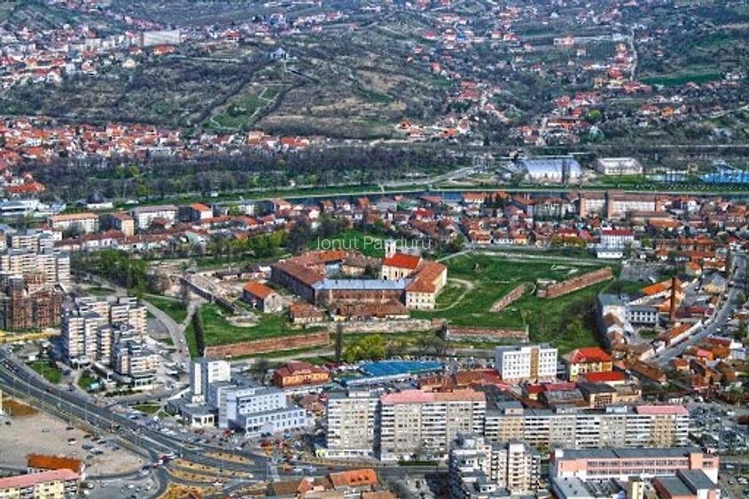 Teren agricol intravilan de 24436 mp, în Dealuri Oradea