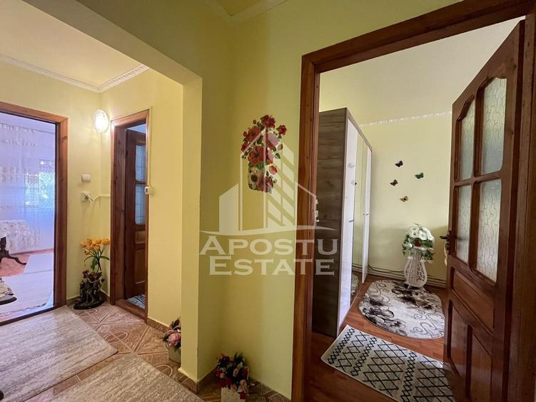Apartament cu 2 camere, decomandat ,cu centrala proprie - 4