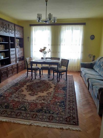 Casă cu 4 camere în Dacia