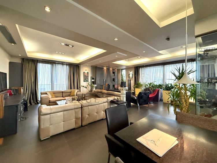 Penthouse unic- British School si UNATC- vedere panoramica spre zona de case - 8