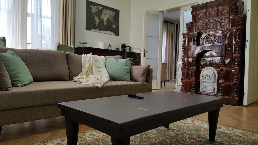 CENTRAL - ETAJ 1 - 3 CAMERE - 2 TERASE - CENTRALA PROPRIE - CLIMA - BOXA - 6