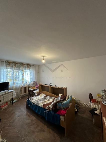 Apartament 3 camere Centru - 1