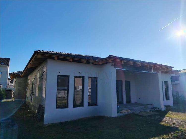 Casa Individuala - CARTIER EUROPA - Asfalt. - 2