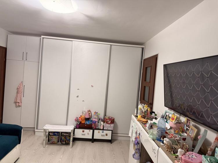Vand apartament 3 camere semidecomandat in cartier Brazda lui Novac - 7