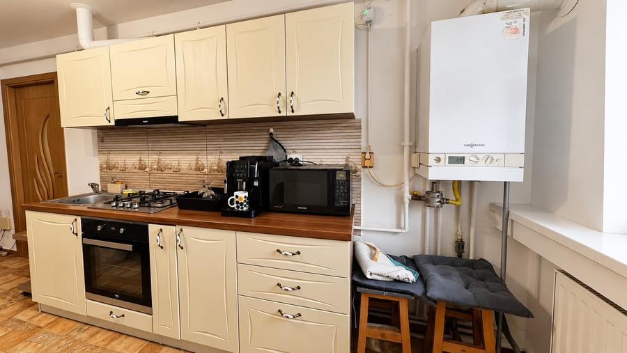 Apartament cu 2 camere semidecomandat în Girocului