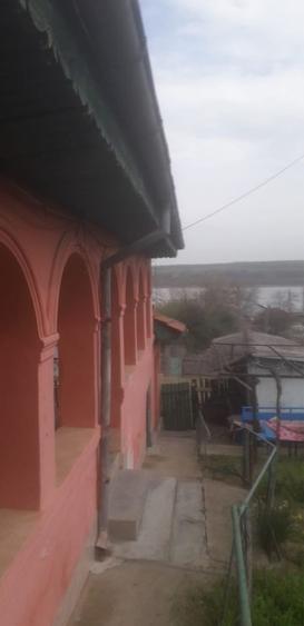 Ocazie! Urgent Casa batraneasca de vanzare pe malul Dunarii Ostrov, Constanta - 2