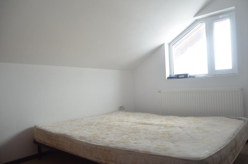Apartament cu 2 camere decomandat în Bușteni