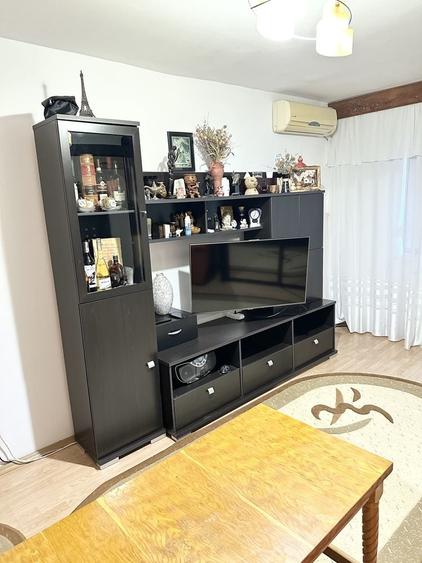 De vanzare apartament 2 camere, etaj 3 zona distrigaz - 3