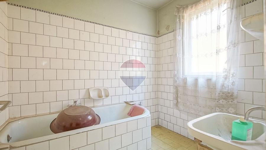 Duplex cu 4 camere cu Teren 1171 Mp în Sânpetru