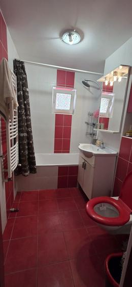 Apartament cu 3 camere semidecomandat în Sfântu Ilie